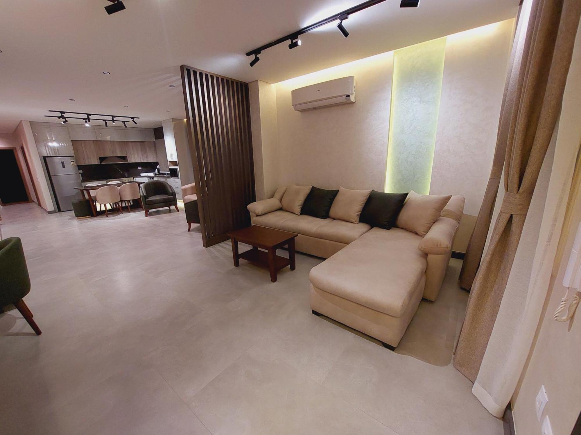M Deluxe New Apartment